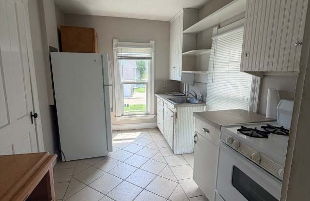 914 Washington Street - 2 photos photos