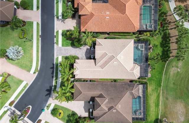 7672 Sussex Court Gallery 2