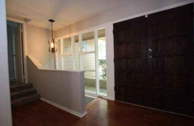 705 Edgewater Trail NW Gallery 3