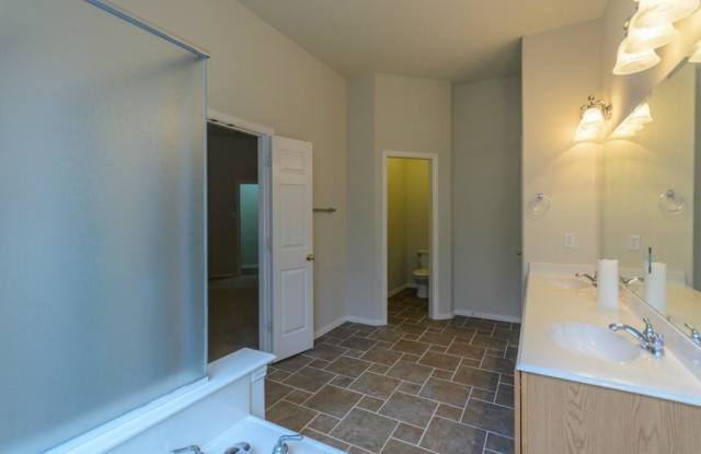 2708 Sequoia Lane Gallery 2