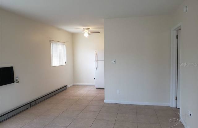 5380 4 STREET N Gallery 2