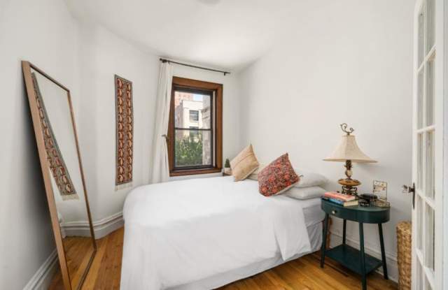 170 West 89th Street Gallery 4