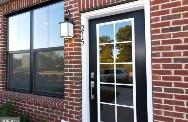 215 LEWIS FISHER DRIVE #DR Gallery 3