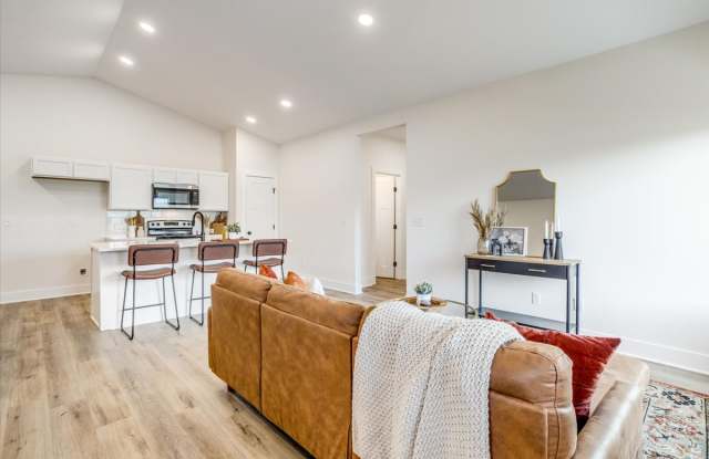 521 Briarbrook Ln Gallery 4