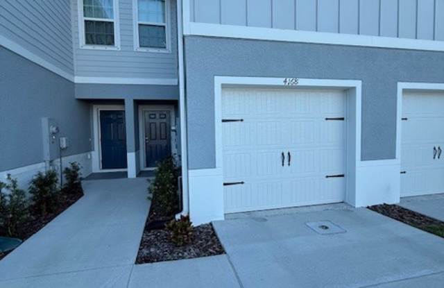 4168 Harbour Palm Dr - 4168 Harbour Palm Drive, Beacon Square, FL 34691