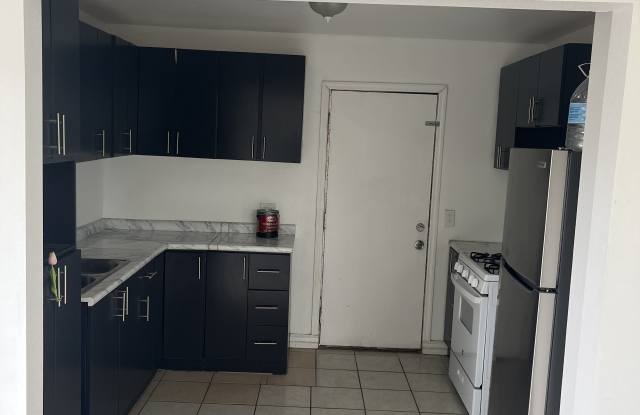 301 South Magnolia Avenue photos photos