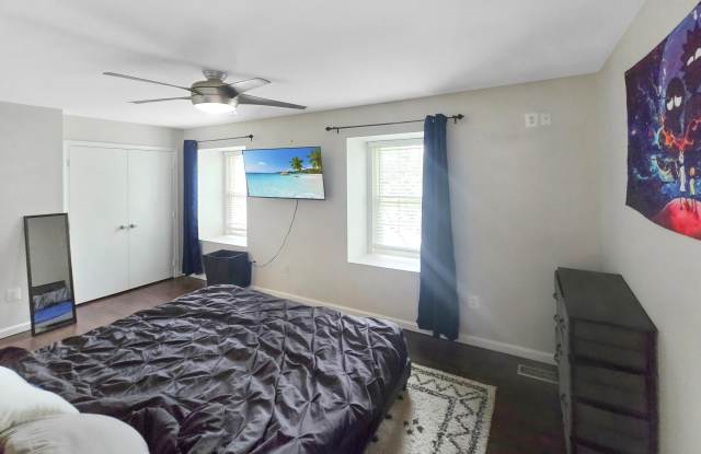 537 CONGRESSIONAL DRIVE photos photos