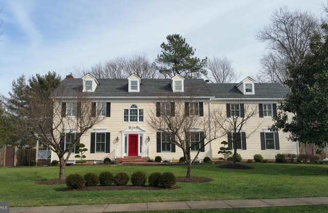 1301 DAVISWOOD DRIVE - 1301 Daviswood Drive, McLean, VA 22102