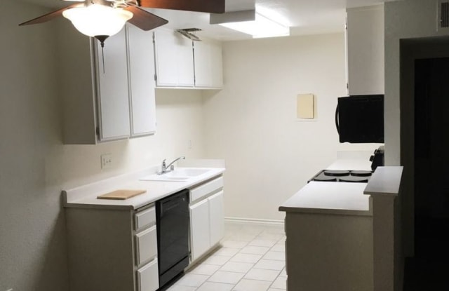 17522 Vandenberg Ln Unit #10 - 17522 Vandenberg Ln, Tustin, CA 92780