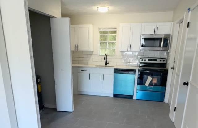 5984 Windsor Forest DriveUnit - 6 photos photos