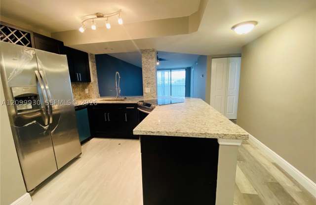 117 Lake Emerald Dr Gallery 4