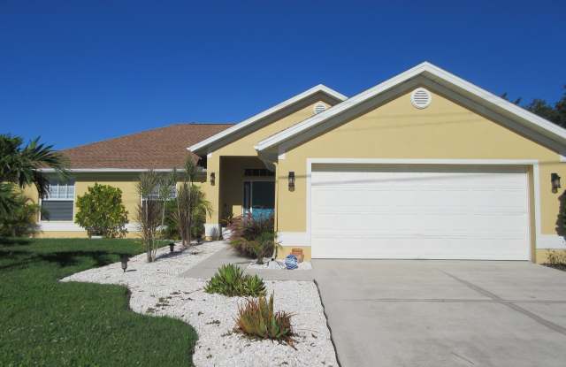 1185 Rio De Janeiro - 1185 Rio De Janeiro Avenue, Charlotte County, FL 33983