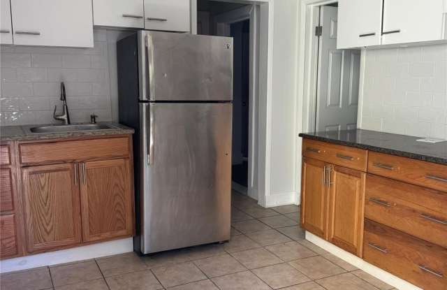 141 Voss Avenue photos photos