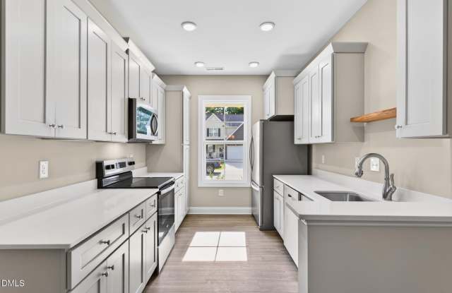 408 Meridian Crossing Gallery 4