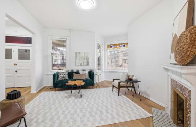 546 Ashland Avenue Gallery 3