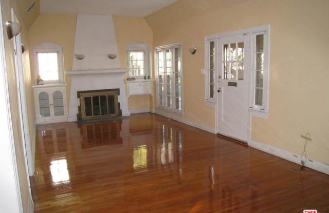 1253 KENISTON Avenue Gallery 2