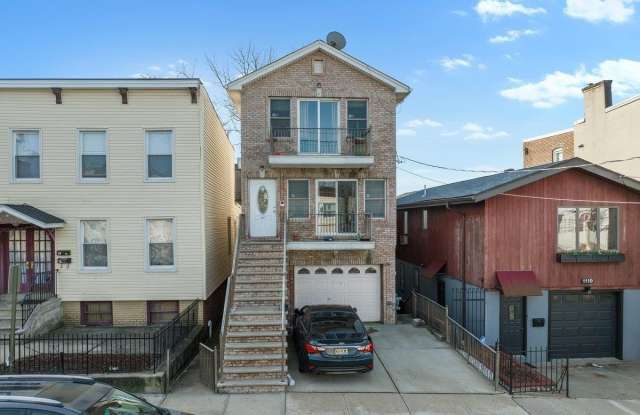 1117 8TH ST photos photos