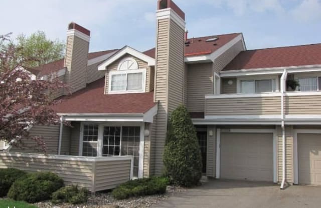 1925 Shenandoah Ct #C - 1925 Shenandoah Court, Plymouth, MN 55447