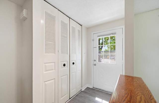 2807 Shepperton Ter Gallery 3