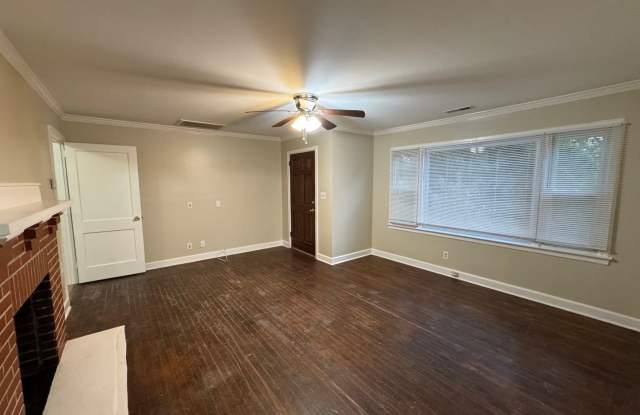 **Price reduced** Move-in Ready! Gallery 4