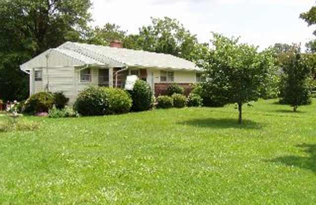 One Story Ranch on Sandusky Drive photos photos