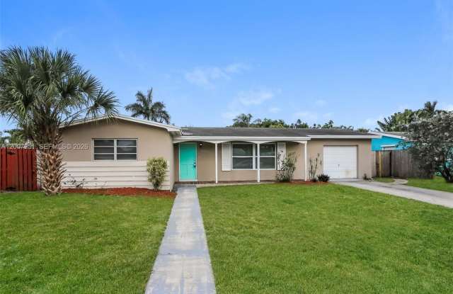 2720 SW 18th St photos photos