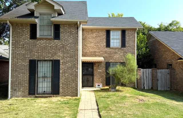**3 Bed 2 Bath Located in Brentwood ** Call 334-366-9198 to schedule a self tour photos photos