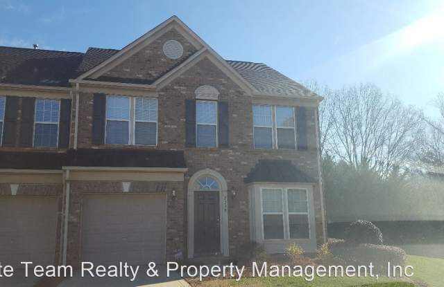 2339 Whitford Ln - 2339 Whitford Lane, Charlotte, NC 28210