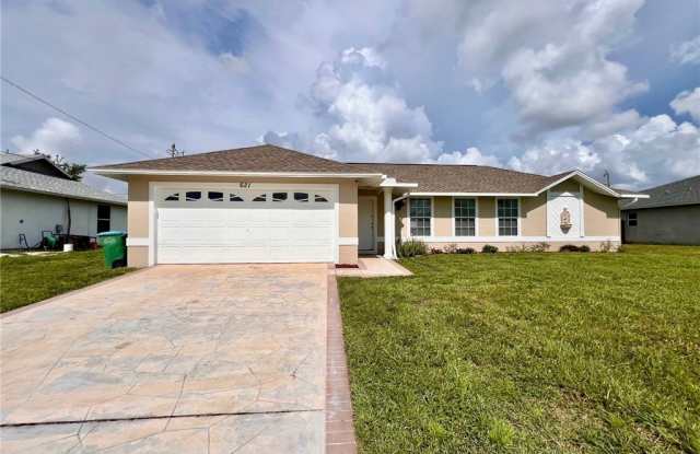 621 SW 10th Place photos photos