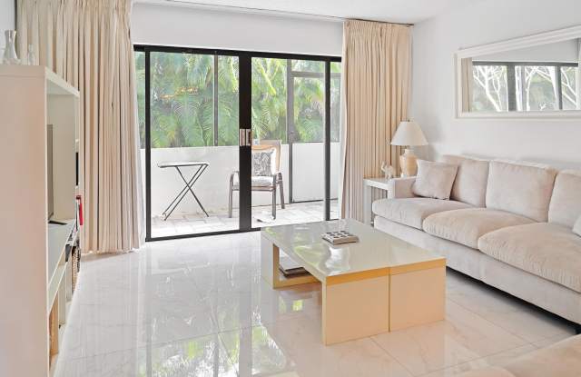 2550 Presidential Way Gallery 4