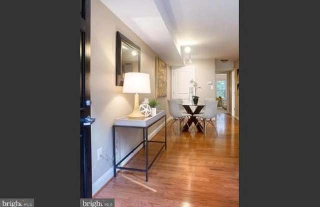 91 NE 14TH STREET NE Gallery 2