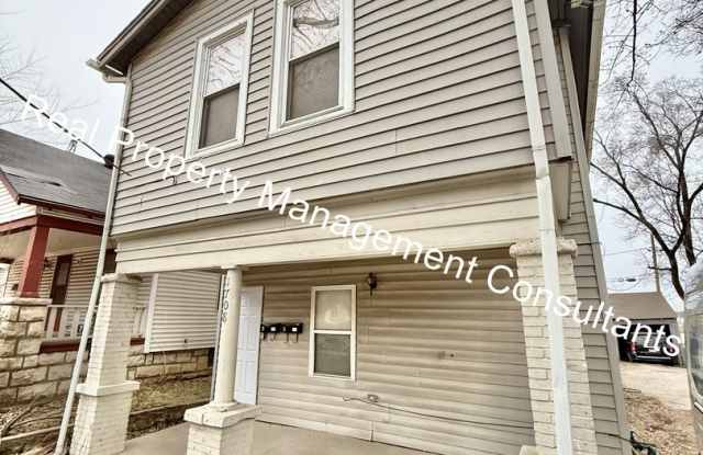 Updated 3-Bedroom Duplex in Kansas City, KS photos photos