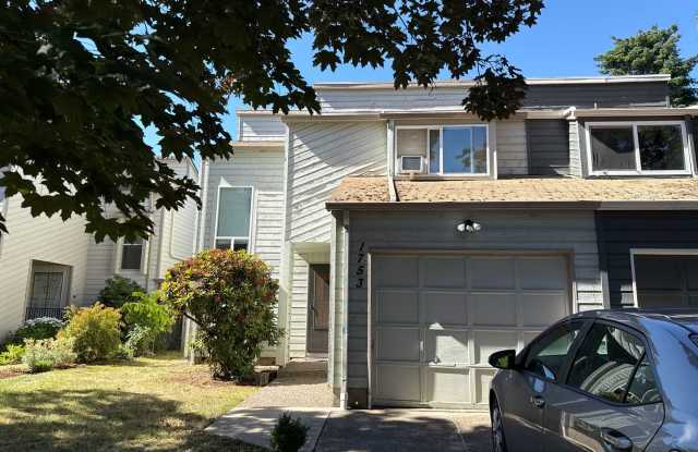 close to OSU, brand new carpet and flooring, fenced backyard photos photos