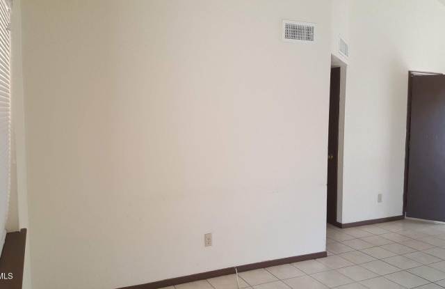 1388 trudy elaine Drive unit: C Gallery 2