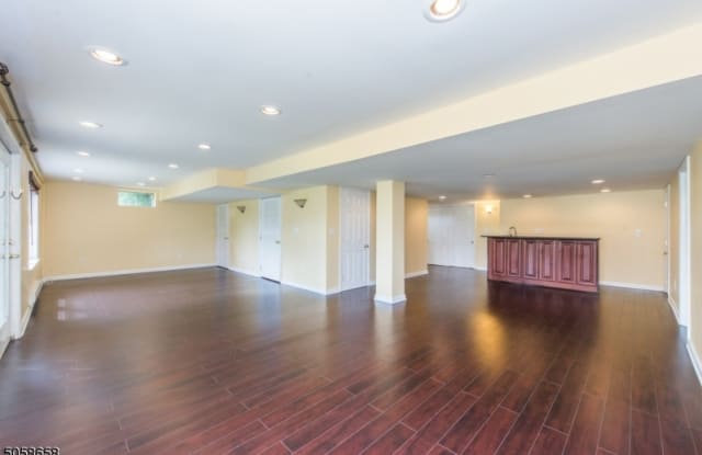 38 Vanderveer Dr - 38 Vanderveer Drive, Somerset County, NJ 07920
