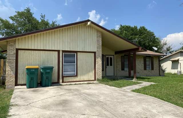200 ROYAL DR - 200 Royal Drive, Converse, TX 78109