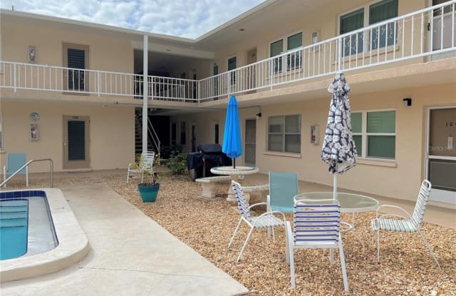 509 W VENICE AVENUE - 509 West Venice Avenue, Venice, FL 34285