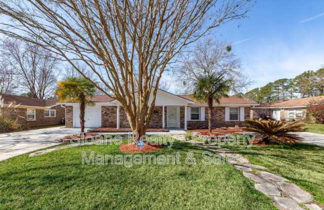 176 Foxborough Rd - 176 Foxborough Road, Goose Creek, SC 29445 176 Foxborough Rd - 176 Foxborough Road, Goose Creek, SC 29445