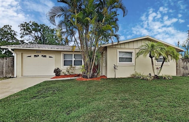 5209 BROOKMEADE DRIVE - 5209 Brookmeade Drive, Sarasota Springs, FL 34232