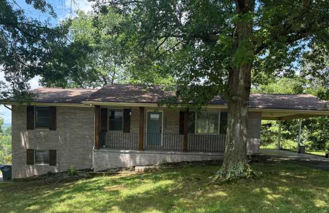 3 bedroom 2.5 bathroom Home - Kingsport TN photos photos