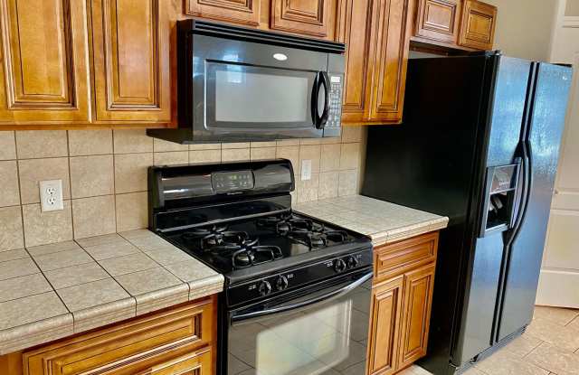 Central Austin Cool: Sleek, Stylish Living at 7504 Bennett Ave Unit B! Gallery 4