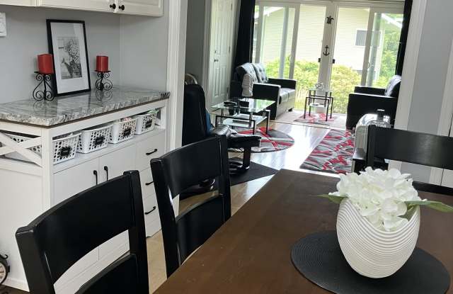 883 Weirs Boulevard - 883 Weirs Boulevard, Laconia, NH 03246