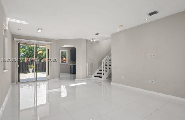 15392 SW 25th Ter Gallery 3