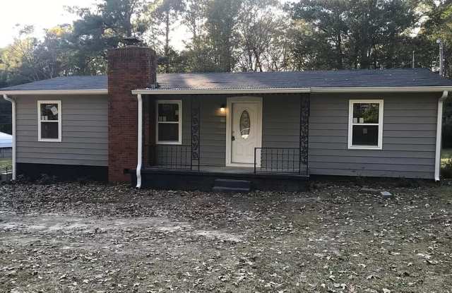1276 Old Carrollton Rd - 1276 Old Carrollton Road, Coweta County, GA 30263