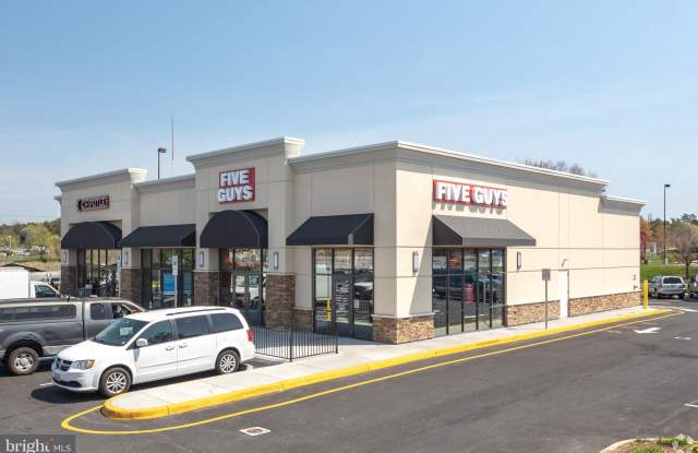 145 RIVERTON COMMONS Drive unit: 2 photos photos