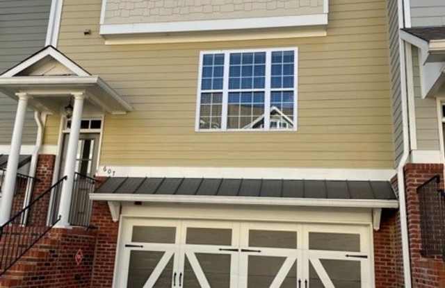 607 Lexington Village, AVALABLE Jul 15! Beautiful 3br, 3.5ba craftsman townhome with water, sewer, trash/recycling pick up all included for rent in desirable Peachtree City! photos photos