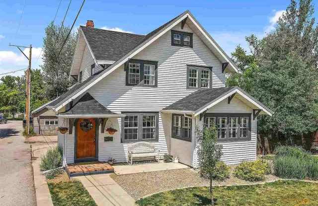 Beautifully restored home just minutes from downtown! photos photos Beautifully restored home just minutes from downtown! photos photos