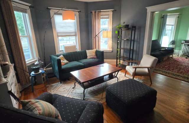 986 Broadway photos photos