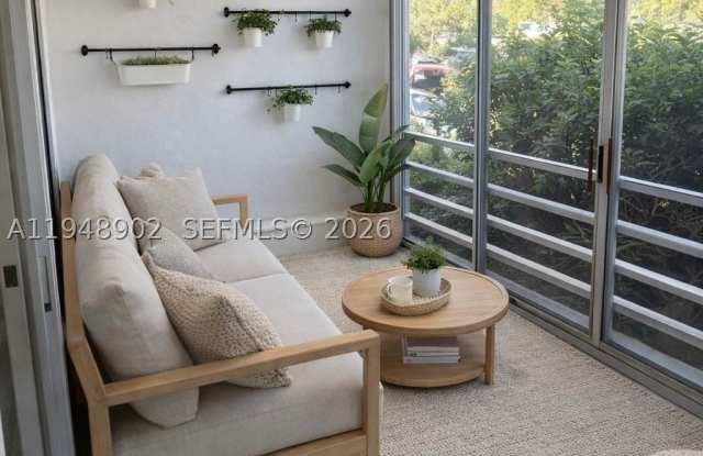 501 E Dania Beach Blvd Gallery 2