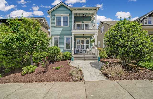 Coming Soon! 3 BR/2.5BA | Newly Renovated Single Family Home | 2-Car Garage Parking | Great backyard Gallery 1